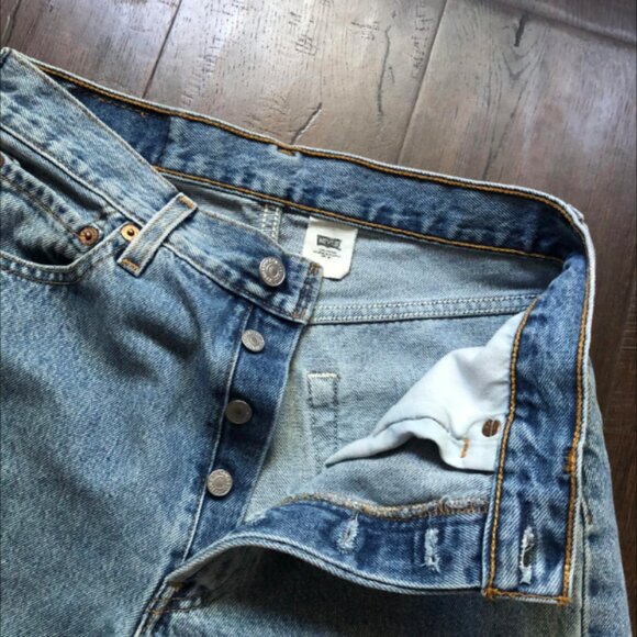 90s Vintage Levi's 501 Med Wash - Picture 3 of 5